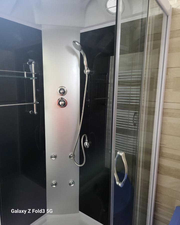Ferienwohnung Apartament In Bucovina, Campulung Moldovenesc, Impecabil . Exterior foto